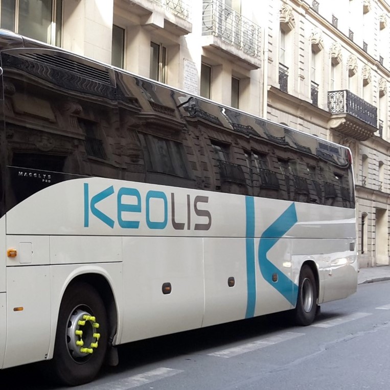 Logo Keolis sur un bus